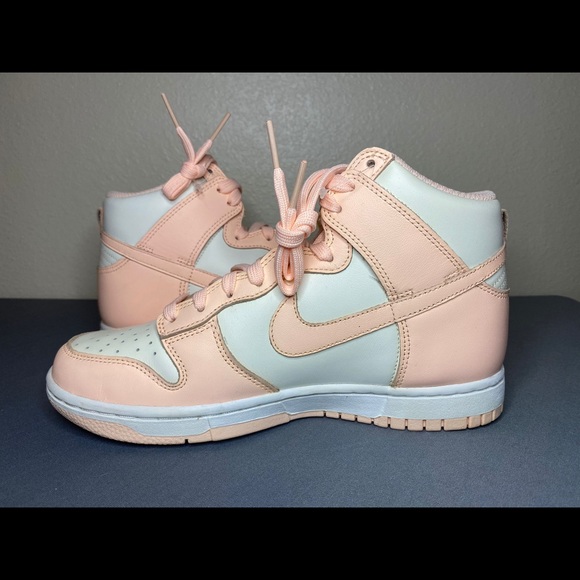 Nike Dunk High ‘Crimson Tint’
- Size 7 Women - Picture 2 of 7